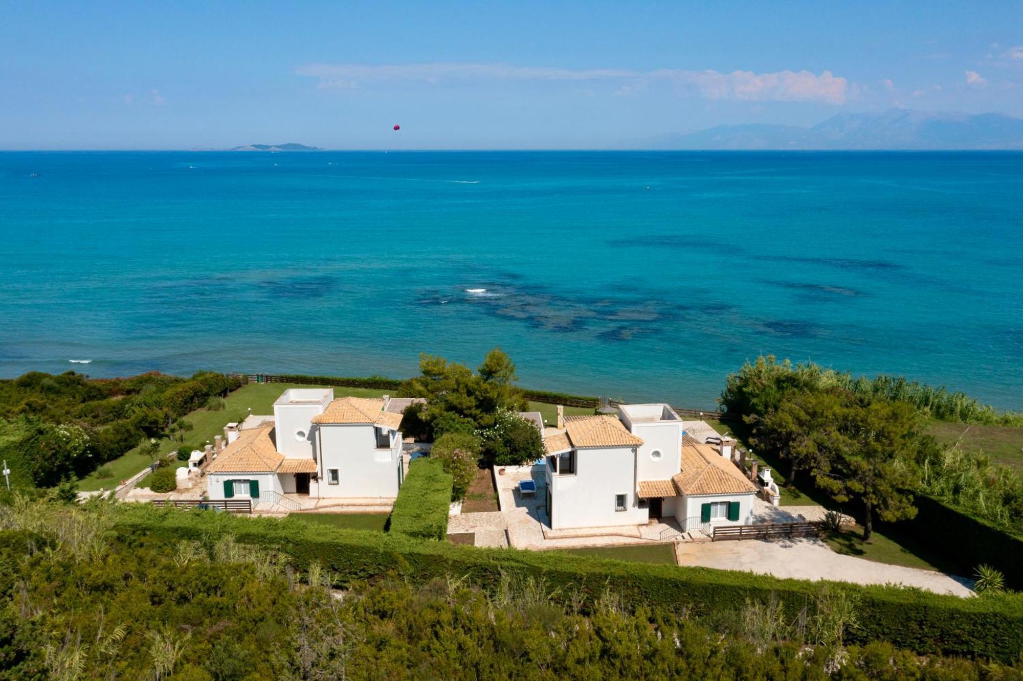 Beachfront Villa Victoras - With Private Beach Sidari  Exterior photo